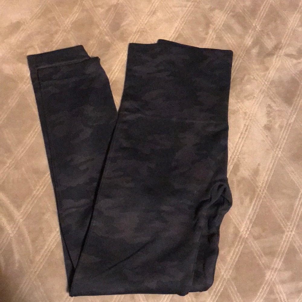 Spanx Camo leggings